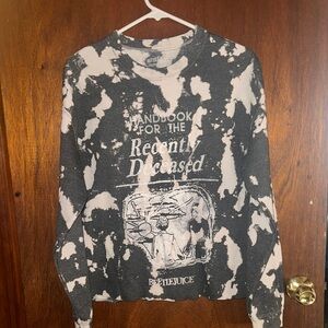 Beetlejuice Gray and White Graphic Long Sleeve Shirt